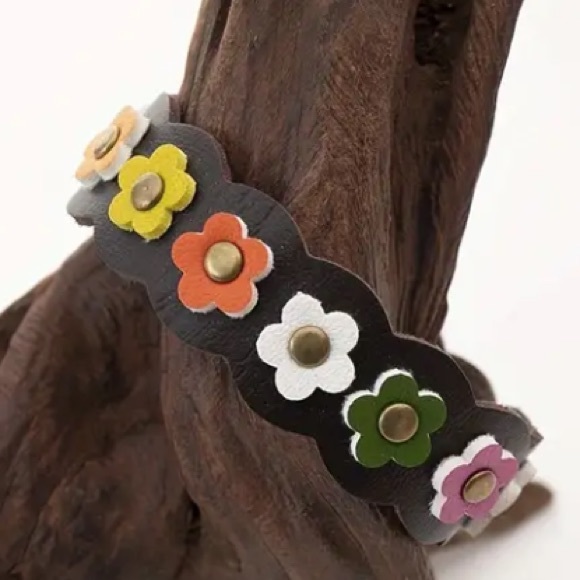 Multi Color Leather Bracelet - Picture 1 of 9